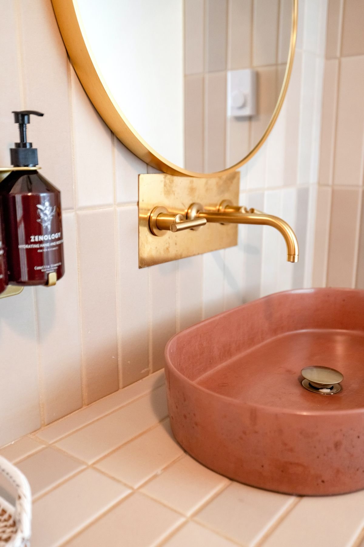 Tap and toilet repair in Camden